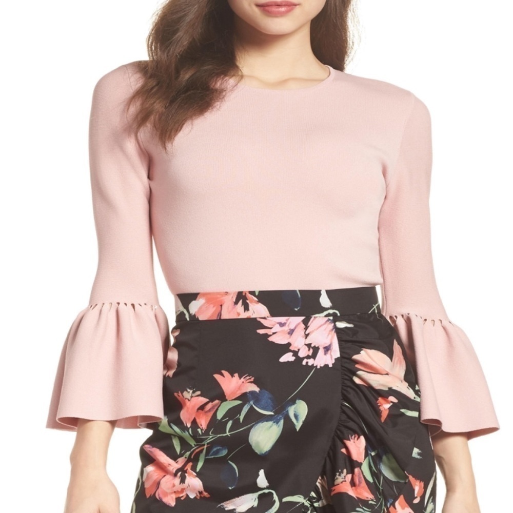 LUCY PARIS•bell sleeves cropped blouse